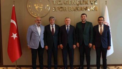 Kayserispor Kulüp Başkanı Ali Çamlı, Asbaşkan Tufan Koç ile Kayseri