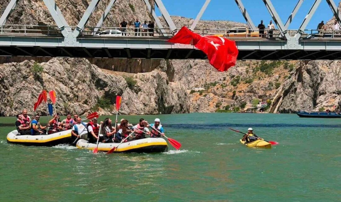 Kemaliye’de su sporları tutkunları Fırat’ta buluştu Erzincan’ın Kemaliye ilçesinde rafting, kano ve bot safari etkinlikleri düzenlendi.