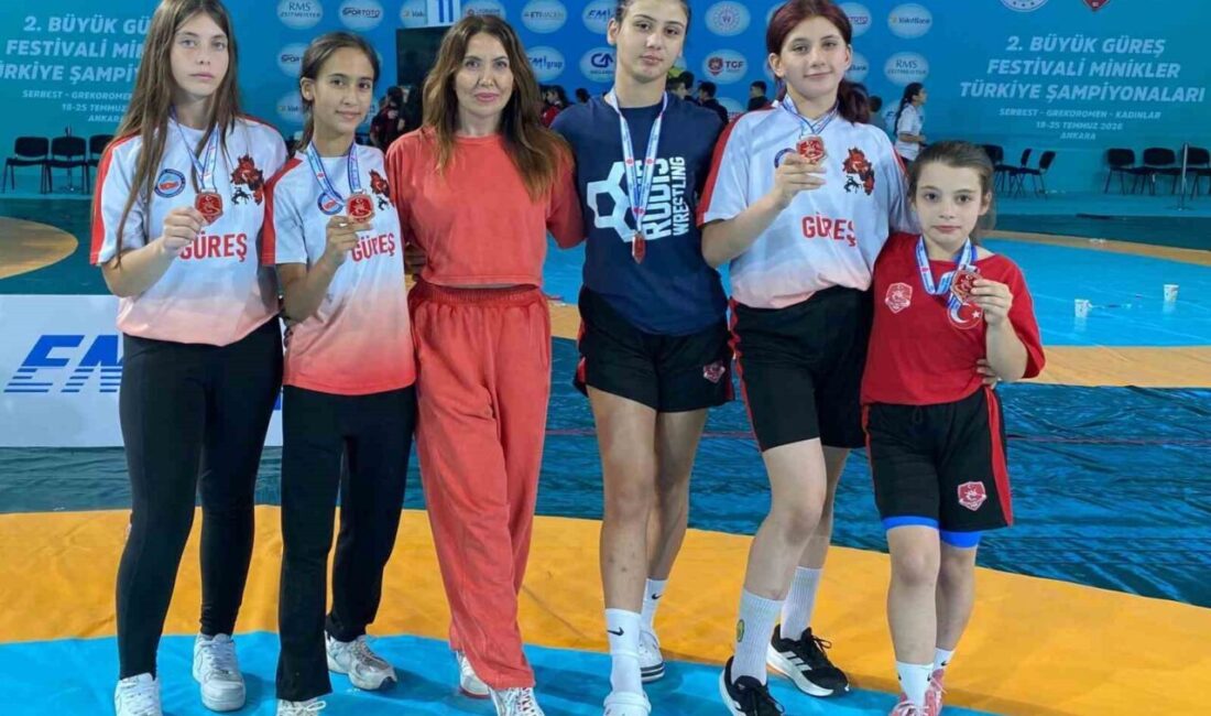 Muğla’nın Köyceğiz ilçesinden Ankara’da düzenlenen U10-U14 Serbest Kızlar Türkiye Güreş