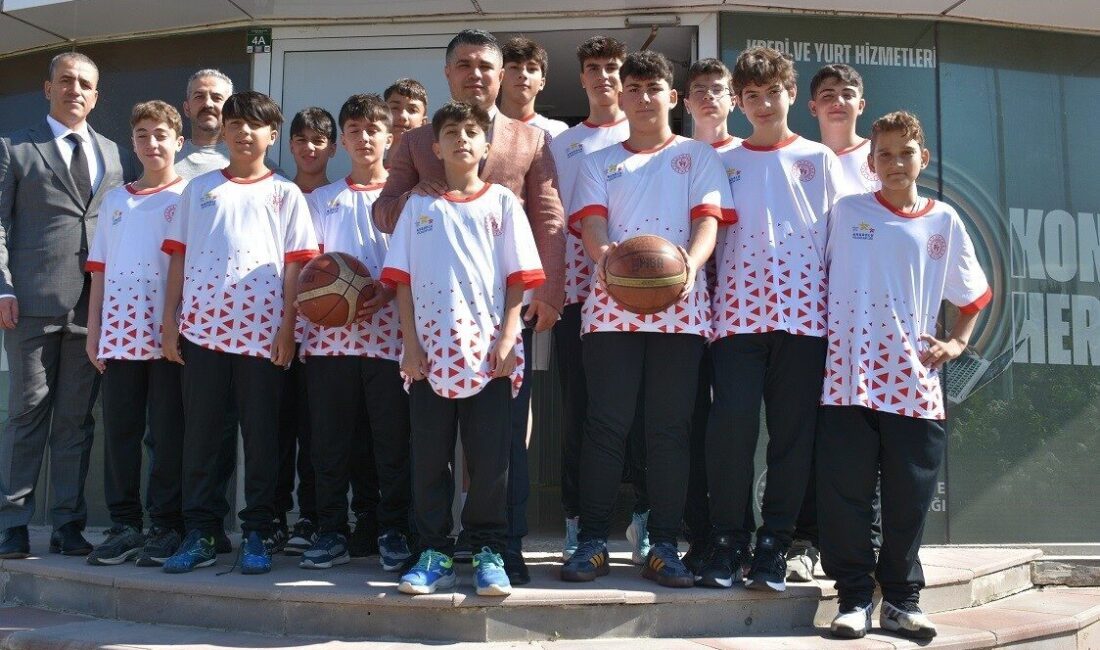 Erzurum Gençlik Spor Kulübü basketbolcuları ANALİG Bölge Birinciliği Müsabakaları için