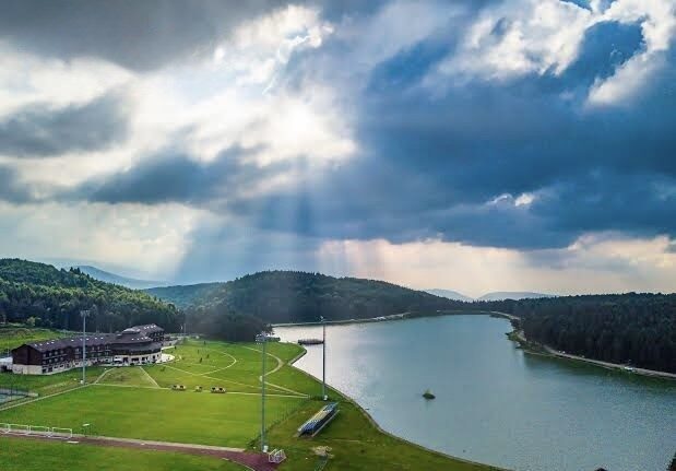 Düzce, doğal güzellikleri, serin iklimi ve modern tesisleriyle profesyonel futbol