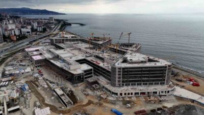 Sağlık Bakanı Kemal Memişoğlu, yapımı hızla devam eden Rize Şehir