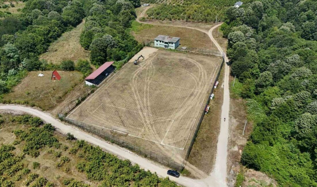Sakarya’da Sapanca Kurtköy ve Arifiye Kışlaçay’da bulunan futbol sahalarında yenileme