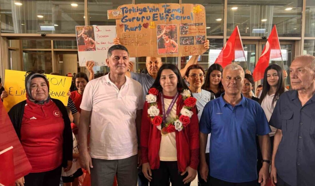 U20 Avrupa Güreş Şampiyonası’nda kadınlar 68 kiloda altın madalya kazanan