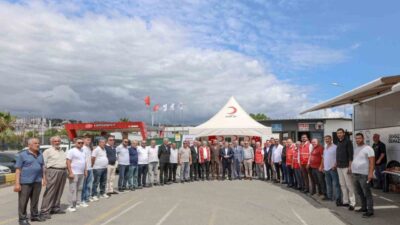 Samsun’da, Türk Kızılay öncülüğünde düzenlenen “Birbirimize Candan Bağlıyız” kan bağışı