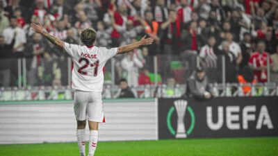 Samsunspor, 3 sezondur kırmızı-beyazlı formayı terleten Carlo Holse ile yolların