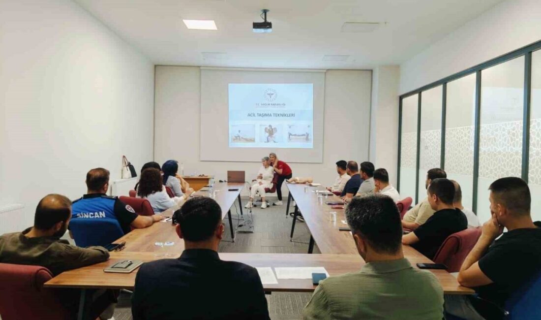 Sincan Belediyesi personeline kapsamlı temel ilk yardım eğitimi programı düzenlendi.