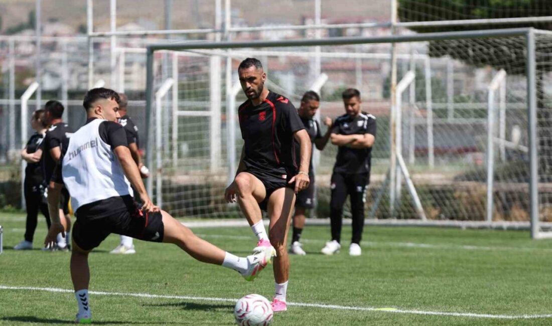 Sivasspor, 2026-2027 sezonu hazırlıklarını bugün kulüp tesislerinde gerçekleştirdiği çift antrenmanla