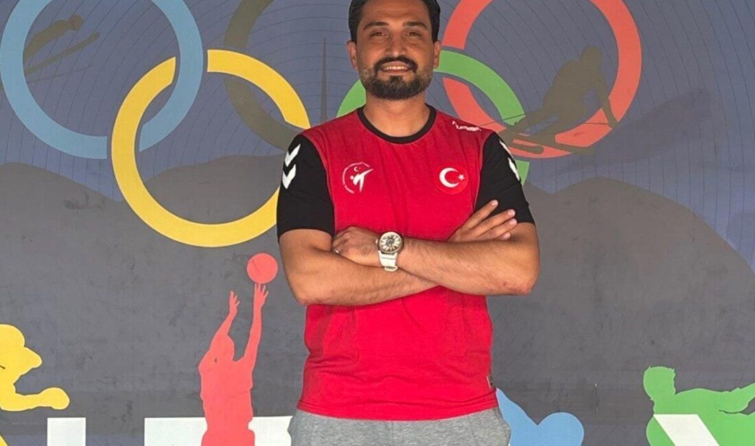Taekwondo Antrenörü Furkan Türkoğlu, Yıldızlar Milli Takım Antrenörü olarak görevlendirildi.