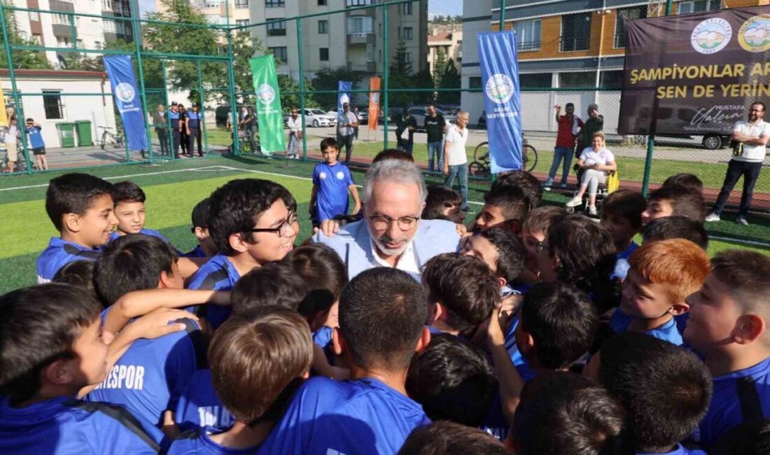 Talas Belediyespor Yaz Spor Okulları’nın açılışı coşkulu bir programla gerçekleştirildi.