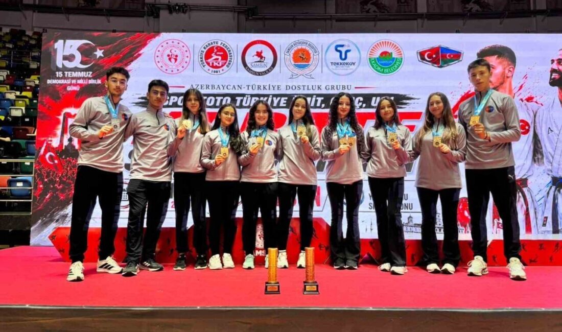 Türkiye Karate Federasyonu tarafından Samsun Yaşar Doğu Spor Salonu’nda düzenlenen