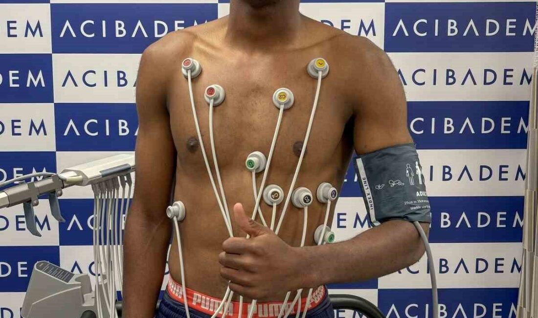 Trabzonspor, Belçika ekibi Standard Liege forması giyen Rene Mitongo Muteba’nın