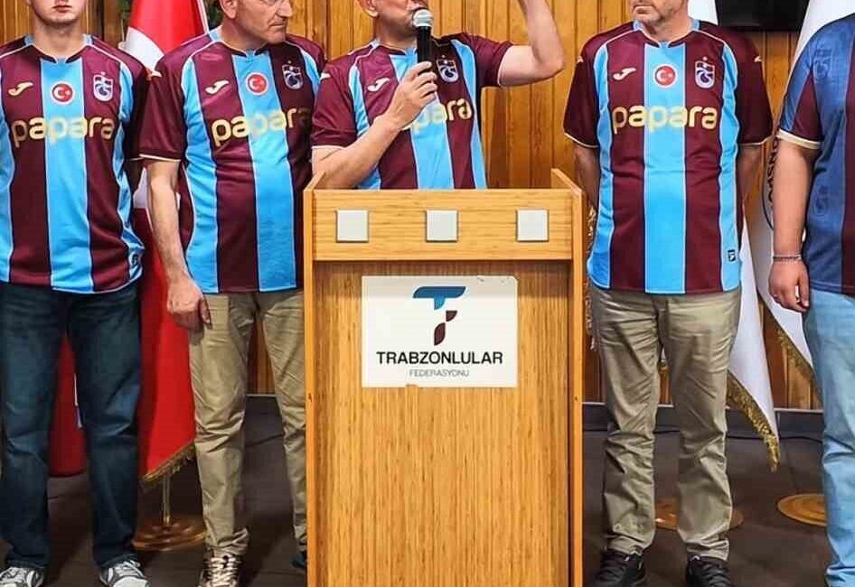 Trabzonsporlular Federasyonu’ndan Trabzonspor’a destek çağrısı Trabzonsporlular Federasyonu, önemli bir kampanya başlatarak, Trabzonsporluları pazar günkü etkinliğe