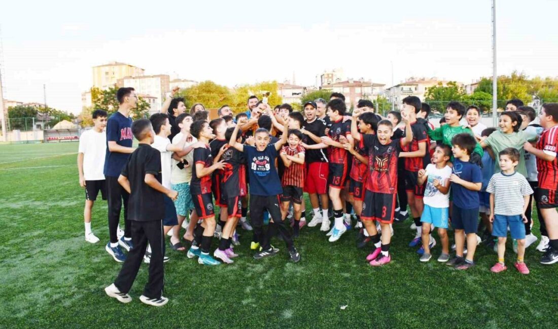 Kayseri U13 Ligi Play-Off final maçında Fatih Yurt Spor Kulübü,