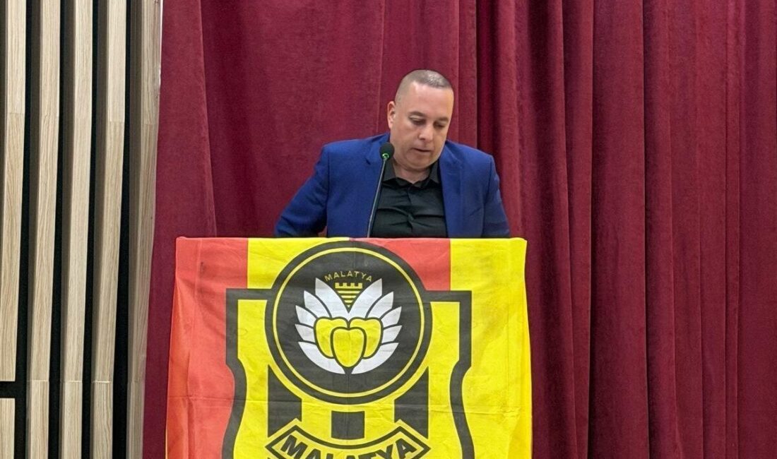 Yeni Malatyaspor Kulüp Başkanı Abdullah Aksoğan, Yeşilyurtspor’un Yeni Malatyaspor tesislerini