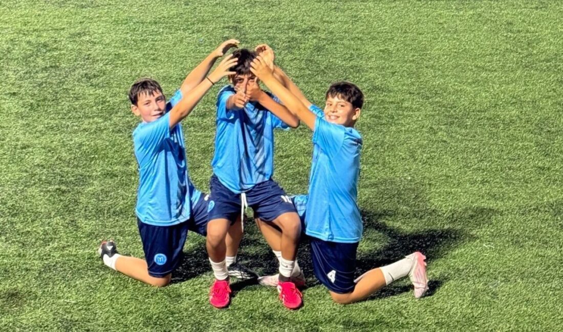 1299 Bilecikspor Kulübü U14 futbol takımı lig öncesi yaptığı hazırlık