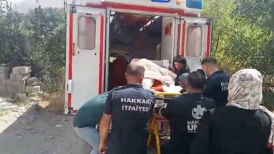 Hakkari’de yaklaşık 140 kilogram ağırlığındaki, yatağa bağımlı hasta, ekiplerin ortak