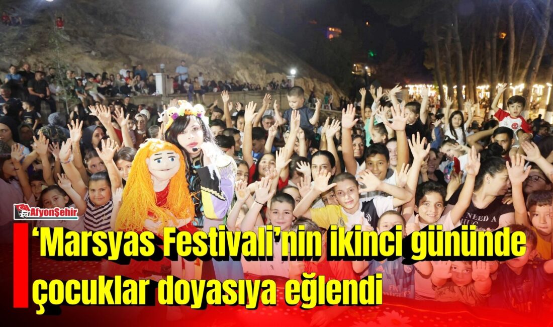 Dinar Belediye Başkanı Veysel Topçu’nun öncülüğünde düzenlenen Marsyas Kültür, Sanat