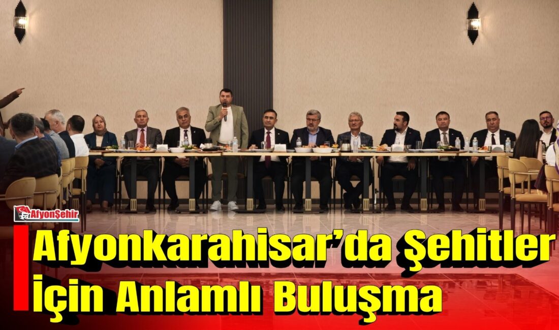 Giresun’dan Afyonkarahisar’a gelen vatandaşlar, şehitlerin aziz hatırasını yâd etmek amacıyla