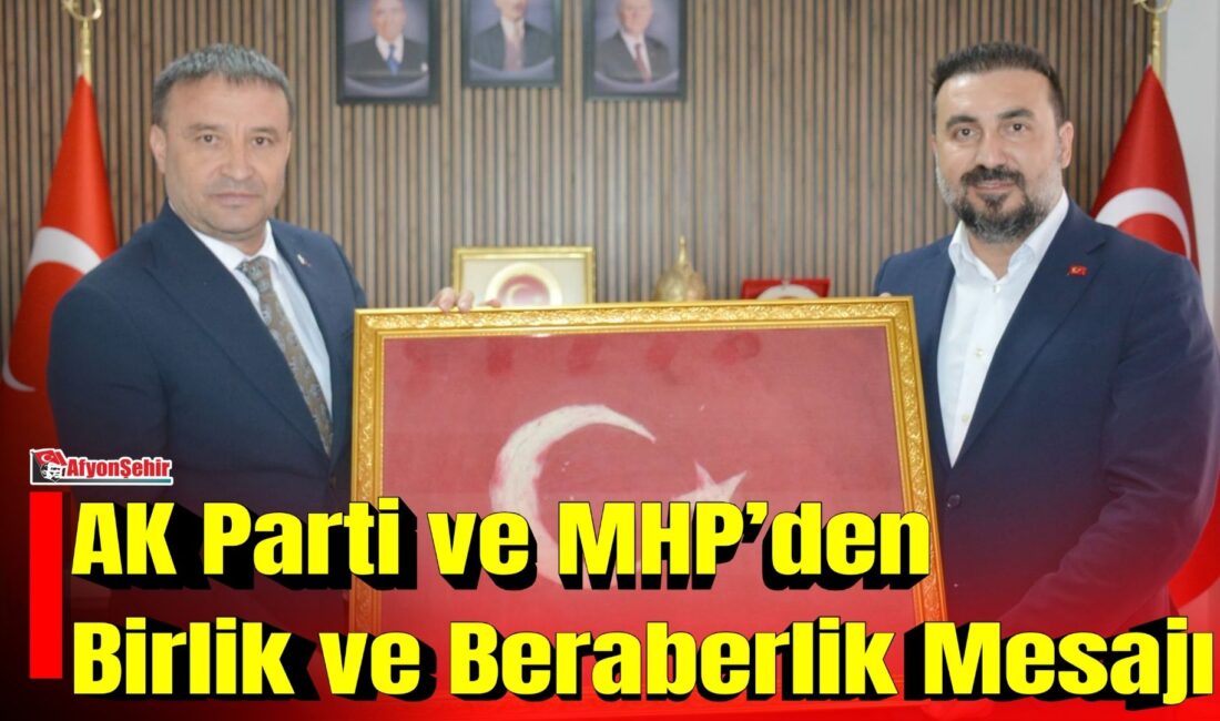 AK Parti Afyonkarahisar İl Başkanı Dr. Özgür Kavak, beraberindeki parti
