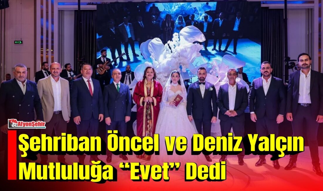 Afyonkarahisar’da Öncel ve Yalçın aileleri, çocuklarının mutluluğuna ortak oldukları özel