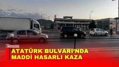 Afyonkarahisar’da Atatürk Bulvarı üzerinde meydana gelen trafik kazasında araçlarda maddi