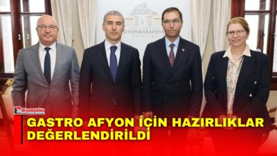 Atatürk Kültür Merkezi Başkan Yardımcısı Dr. Ömer Gök ve beraberindeki