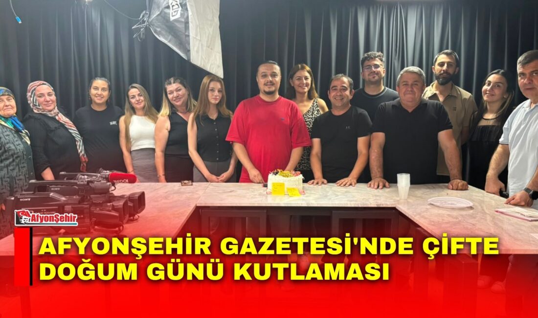 Afyonşehir Gazetesi'nde görev yapan Haber Müdürü Buğra Avşar ile Gazeteci