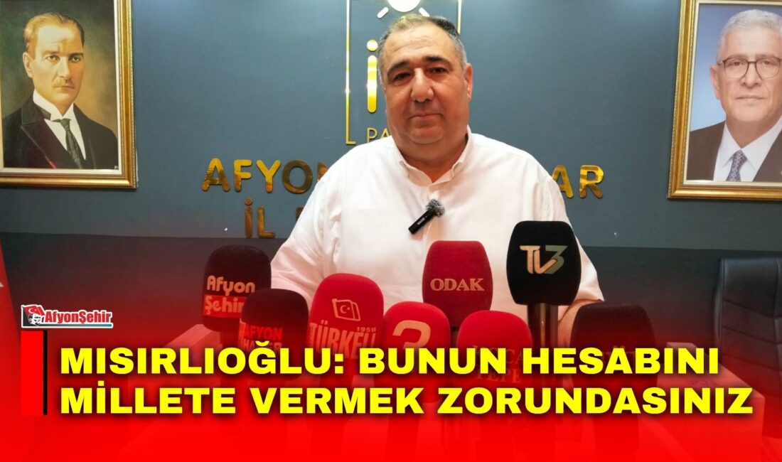 İYİ Parti Afyonkarahisar İl Başkanı Muhammet Mısırlıoğlu, il başkanlığında düzenlenen