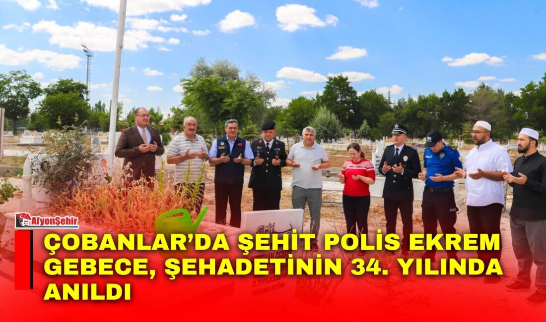 Çobanlar Kaymakamı Ali Arıkan, Belediye Başkanı Ali Altuntaş ve ilçe
