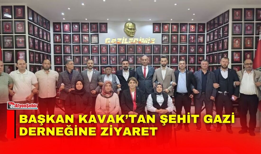AK Parti Afyonkarahisar İl Başkanı Dr. Özgür Kavak, göreve başlamasının