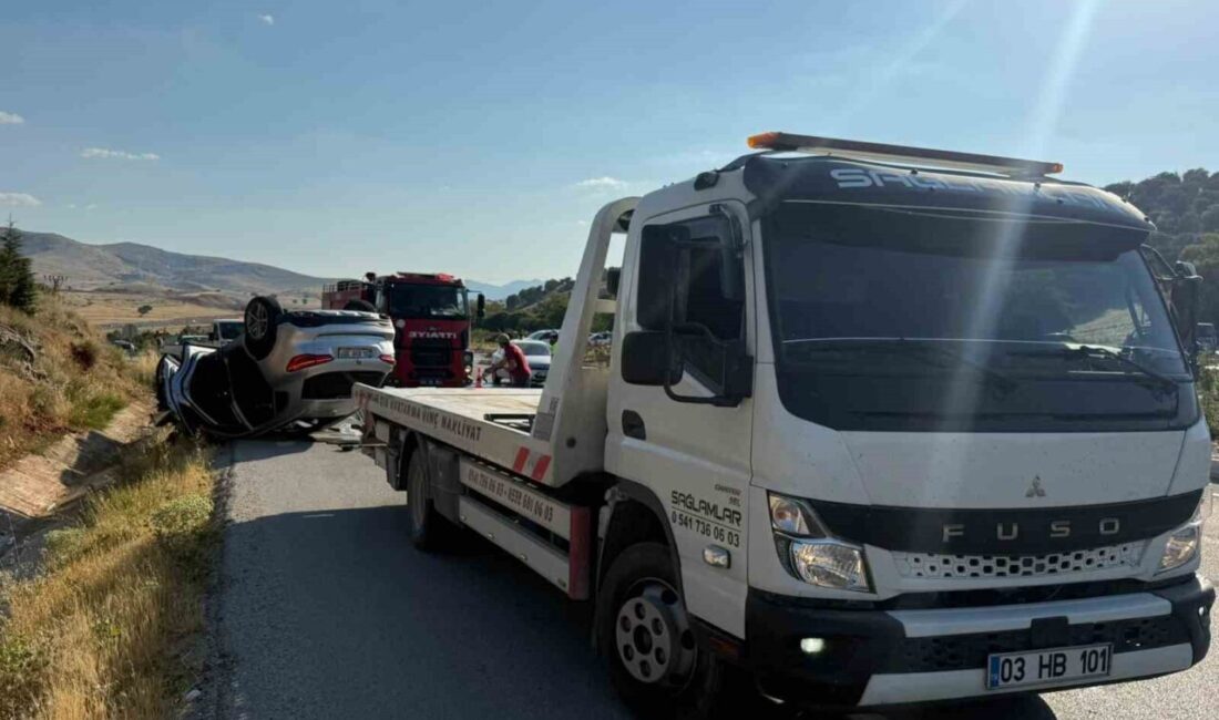 Afyonkarahisar’ın Emirdağ ilçesinde iki otomobilin çarpışması sonucu meydana gelen trafik