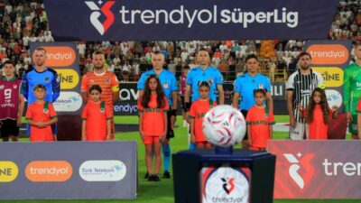 Trendyol Süper Lig’de oynanan Alanyaspor-Beşiktaş maçının 8. dakikasında yaşanan pozisyonla