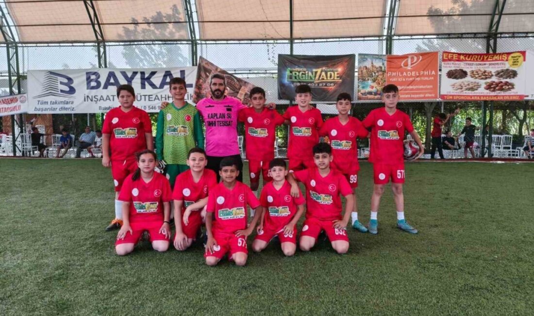 Manisa’nın Alaşehir ilçesinde Müftülük Gençlik Koordinatörlüğü tarafından yaz Kur’an kursu