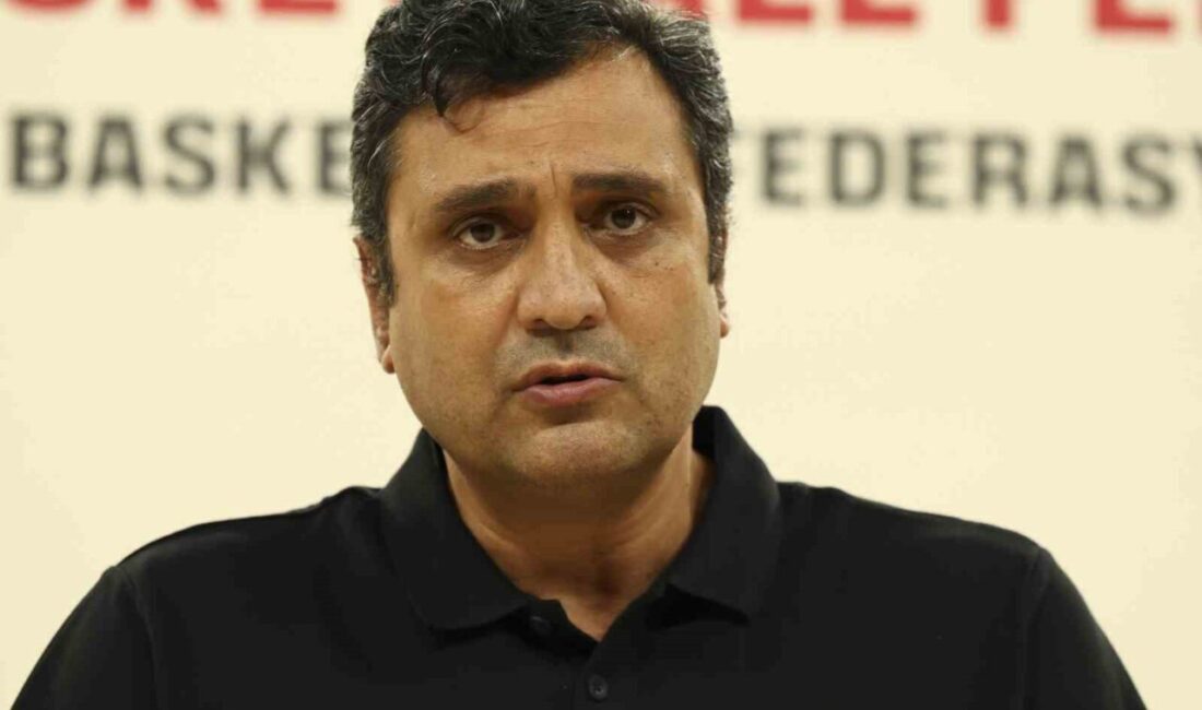 A Milli Takımlar Direktörü Alper Yılmaz, Litvanya maçında taraftarların salonu