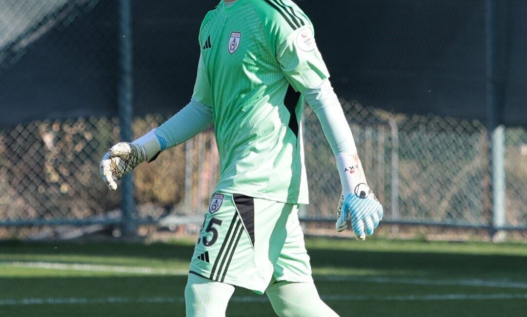 İzmir’in köklü ekiplerinden Altınordu, Efe Kaan Yıldız’ın 1. Lig ekiplerinden