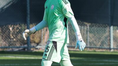 İzmir’in köklü ekiplerinden Altınordu, Efe Kaan Yıldız’ın 1. Lig ekiplerinden