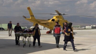 Erzurum’un Karayazı ilçesinde devrilen traktörün altında kalan 19 yaşındaki genç