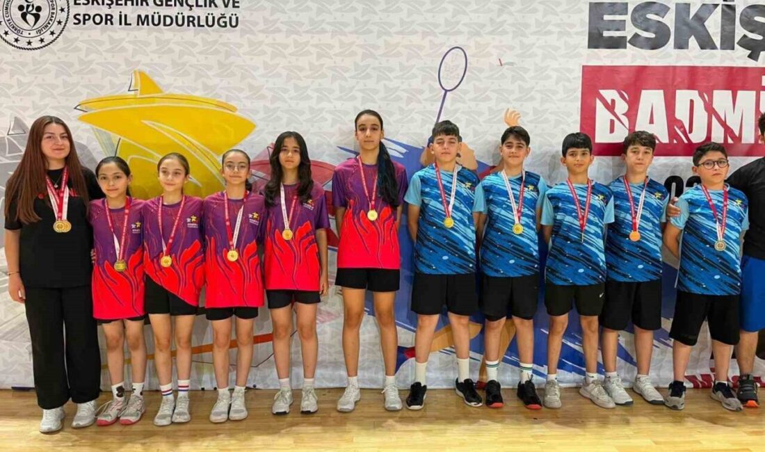 Eskişehir’de düzenlenen ANALİG Badminton Çeyrek Final Müsabakaları’nda tüm maçlarını kazanan
