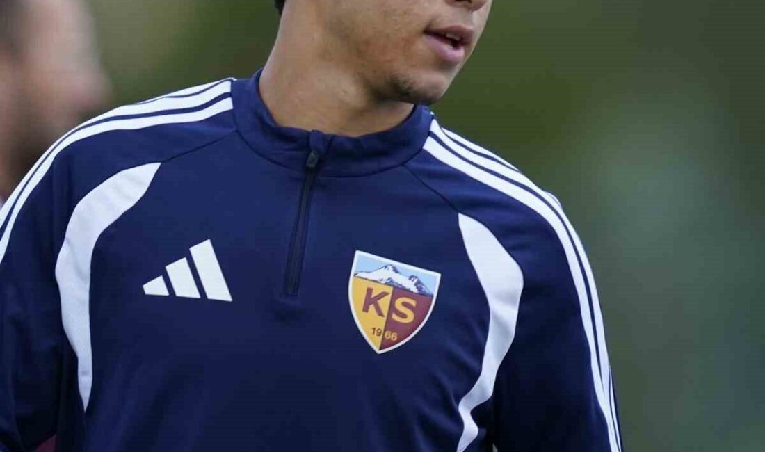 Kayserispor’un genç yeteneği Aras Çelik, U17 Milli Takımı’nın 26-30 Ağustos