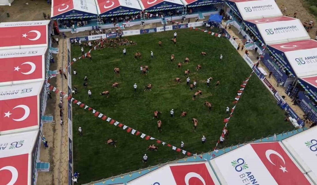 Arnavutköy Belediyesi tarafından geleneksel hale getirilen Yağlı Güreşler’in 11’incisi, Dursunköy