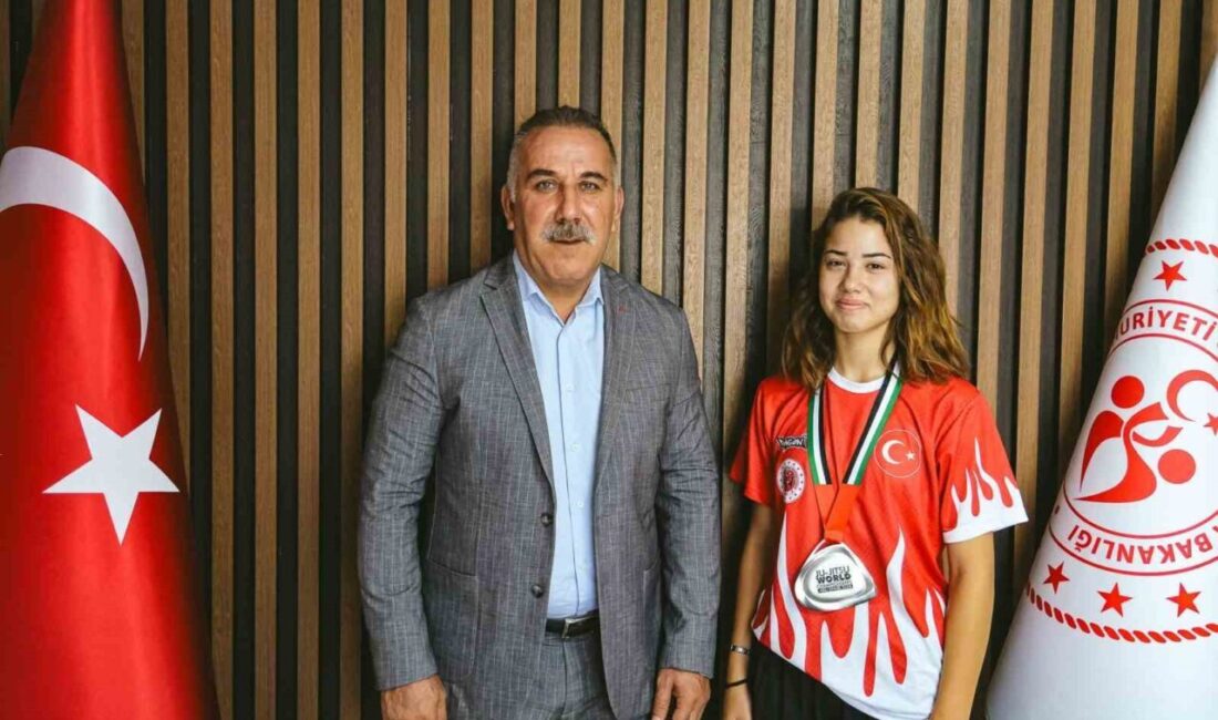 Abu Dhabi’de düzenlenen 2026 Jujitsu Dünya Şampiyonası’nda mücadele eden Aydınlı