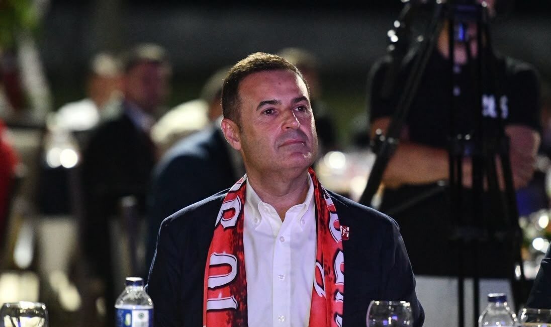 Balıkesirspor sevdası için tüm Balıkesir tek yürek Balıkesir Büyükşehir Belediye Başkanı Ahmet Akın, Balıkesirspor’un “Şanla Şerefle 60.