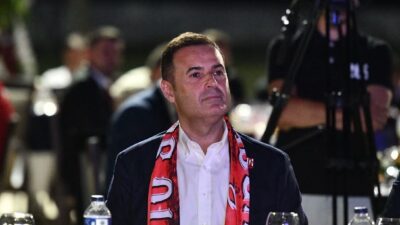 Balıkesir Büyükşehir Belediye Başkanı Ahmet Akın, Balıkesirspor’un “Şanla Şerefle 60.