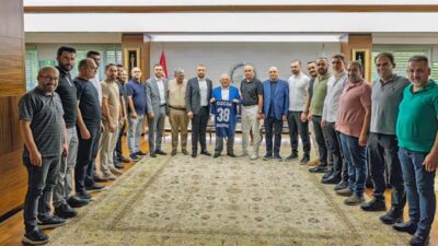 Kayseri Büyükşehir Belediye Başkanı Dr. Memduh Büyükkılıç, olağanüstü genel kurulda