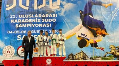 Samsun’da düzenlenen 22. Uluslararası Karadeniz Judo Şampiyonası’nda mücadele eden Bayburtlu