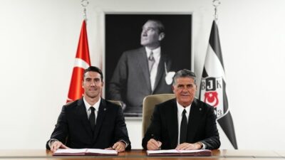 Beşiktaş, Sırp forvet Dusan Vlahovic ile 3 yıllık sözleşme imzalandığını