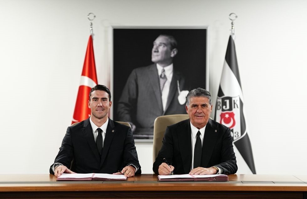 Beşiktaş, Sırp forvet Dusan Vlahovic ile 3 yıllık sözleşme imzalandığını