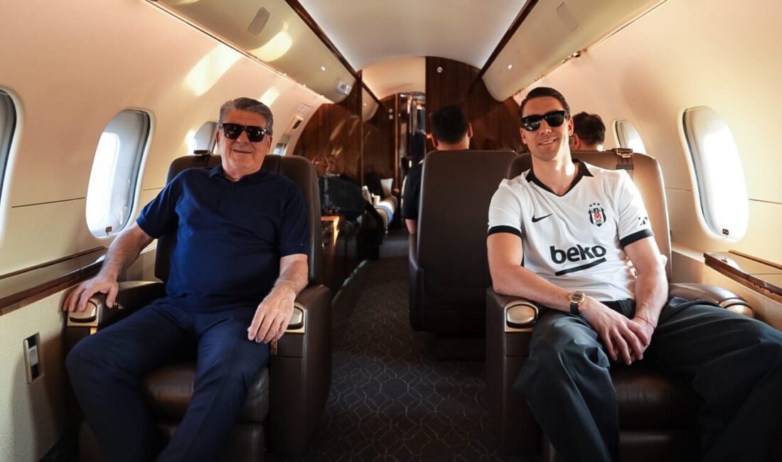 Beşiktaş, Sırp santrfor Dusan Vlahovic’in transferi için görüşmelere başlandığını Kamuyu