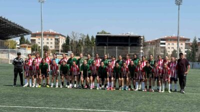 Bilecik Kolej Spor Kulübü U15 Gelişim Ligi öncesi yaptığı hazırlık